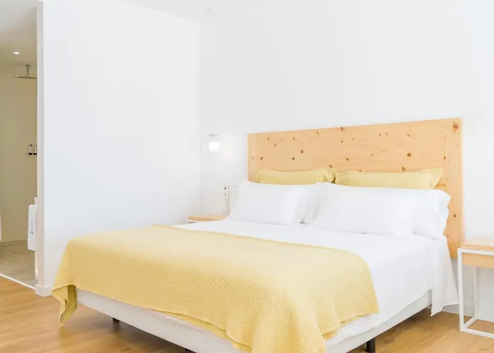 Playa Blanca (Lanzarote) Places to Stay