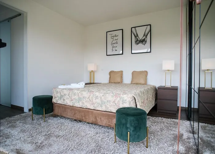 Porto Carvoeiro Places to Stay