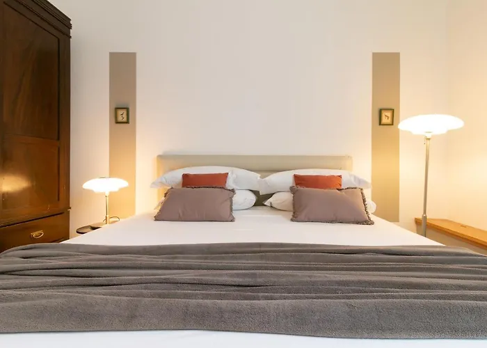 Syracuse Places to Stay