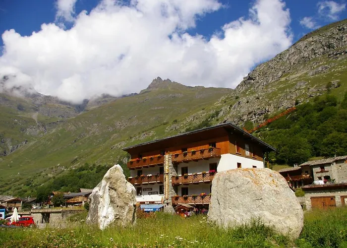 Bonneval-sur-Arc Places to Stay