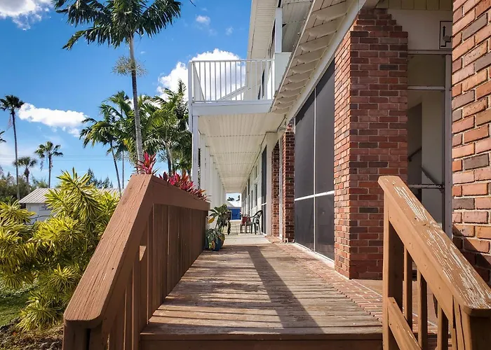 Everglades City Places to Stay