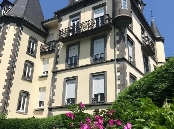 Le Mont-Dore Places to Stay