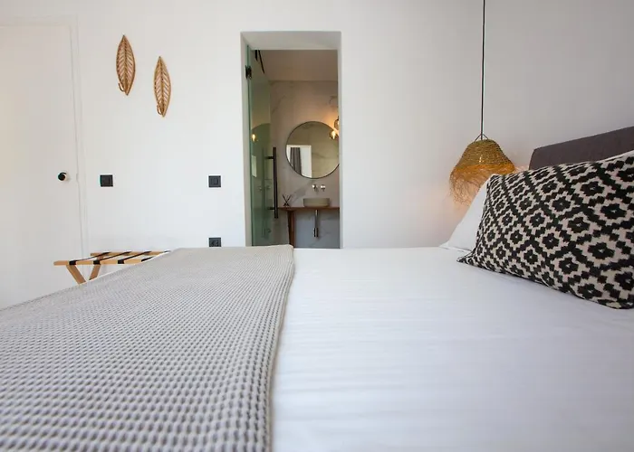 Tinos Places to Stay