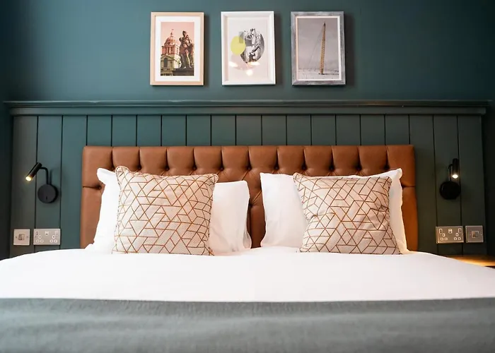 Greenwich Places to Stay