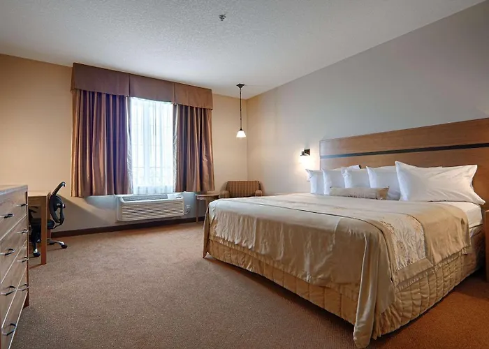 Sylvan Lake Places to Stay