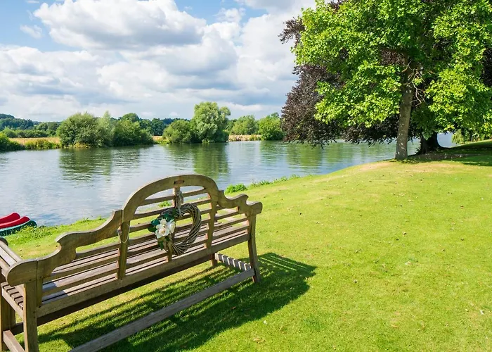 Marlow (Buckinghamshire) Places to Stay