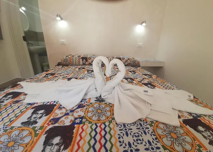 Vulcano (Isola) Places to Stay