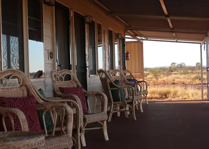 Tom Price Places to Stay