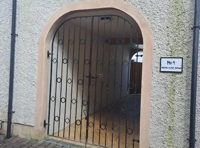 Biggar Places to Stay