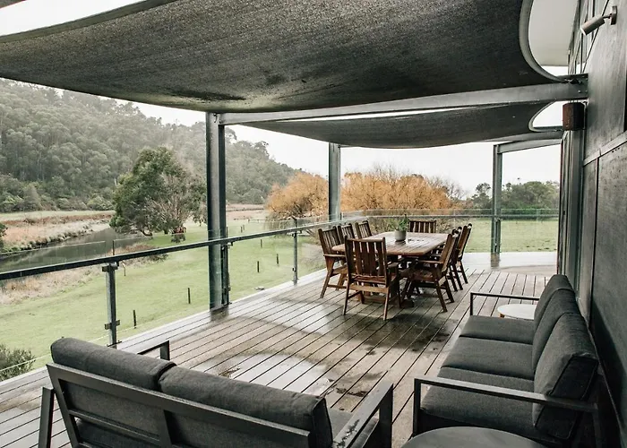 Kennett River Places to Stay