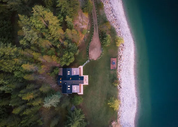 Nakusp Places to Stay