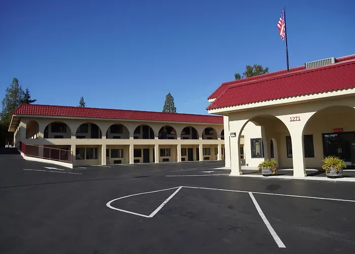 Castle Rock Places to Stay