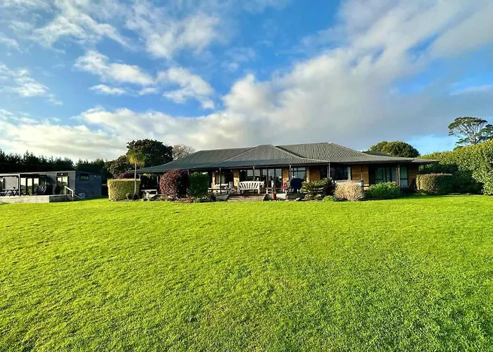 Pukekohe Places to Stay