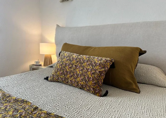 Propriano (Corsica) Places to Stay