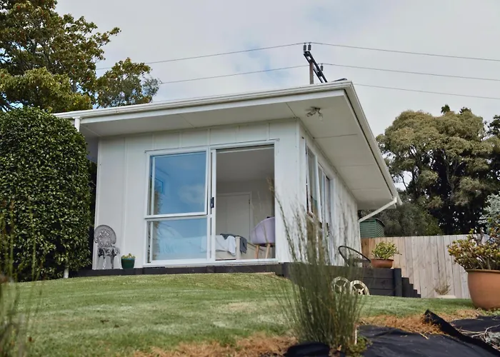Te Puna Places to Stay
