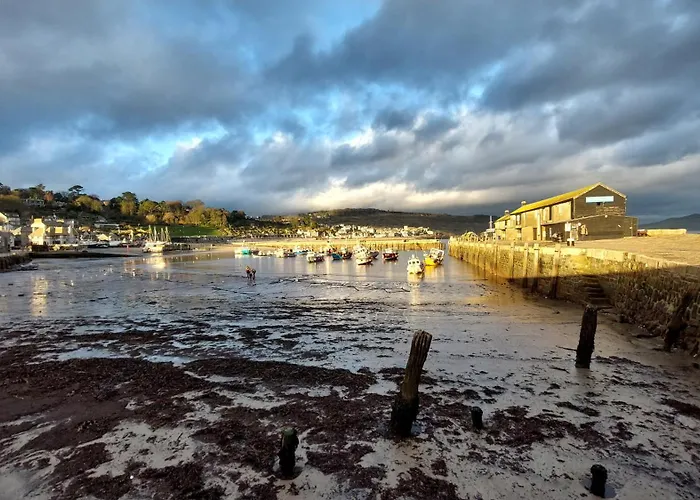 Lyme Regis Places to Stay