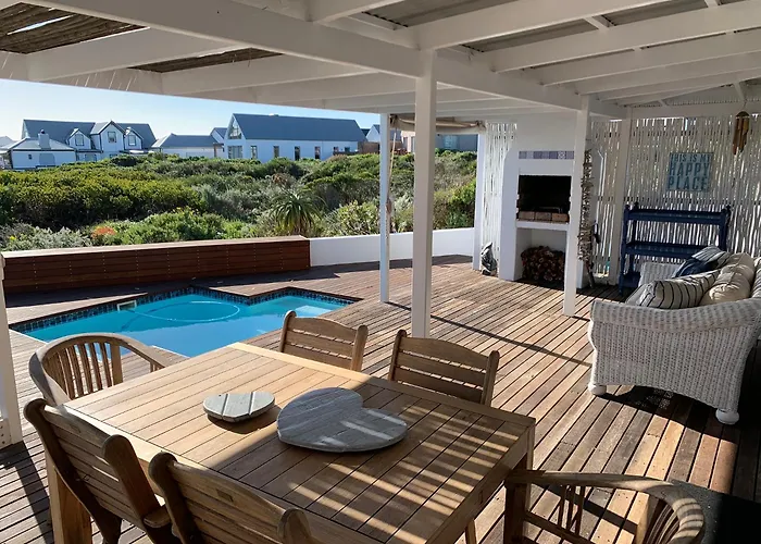 Grotto Bay Places to Stay