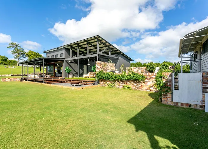 Cooroy Places to Stay