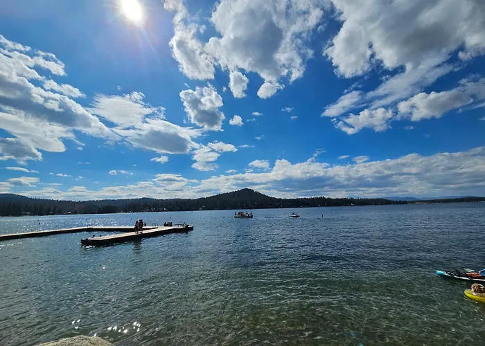 Loon Lake Places to Stay