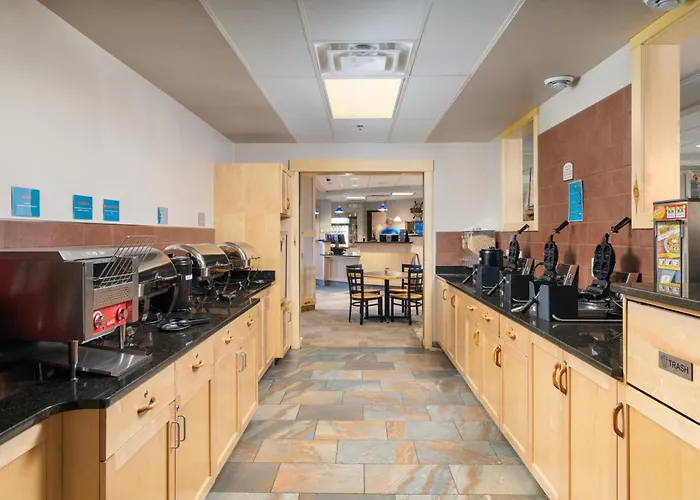 West Duluth Places to Stay