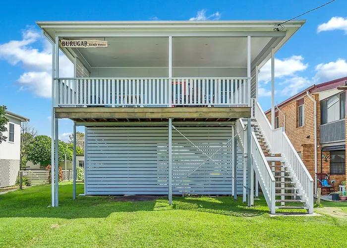 Brooms Head Places to Stay