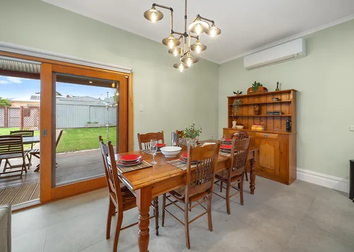 Woodville Places to Stay