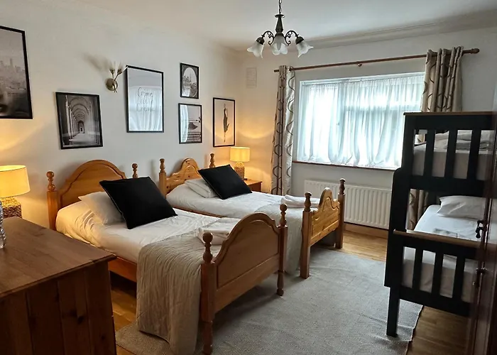 Malahide Places to Stay