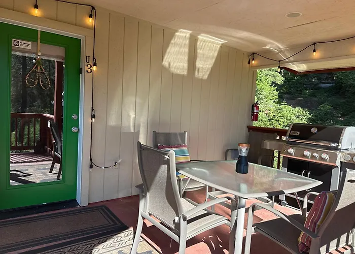 Yosemite West Places to Stay