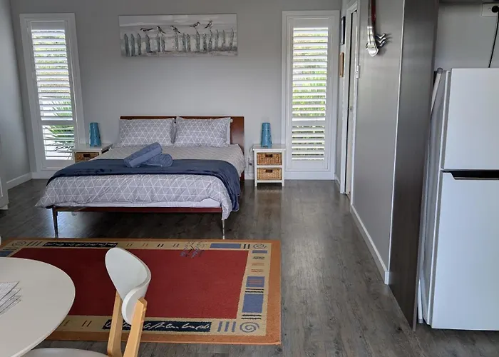 Goolwa North Places to Stay
