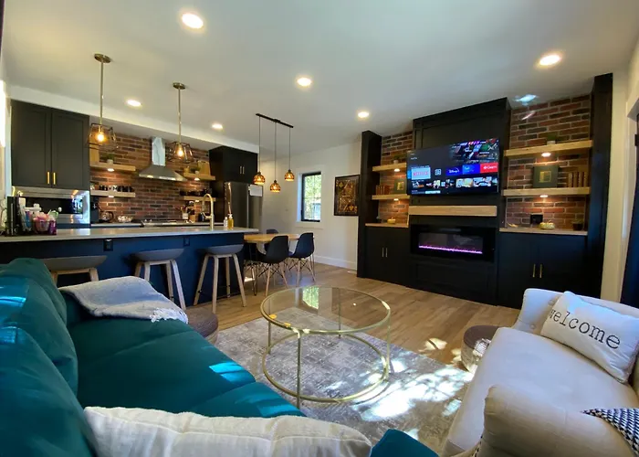 Kingsville Places to Stay