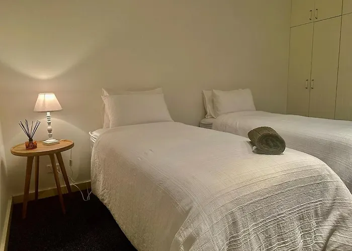 Wedderburn Places to Stay