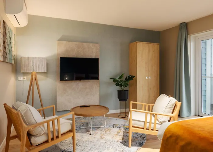 Hellevoetsluis Places to Stay