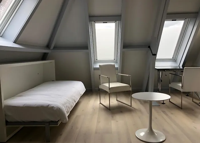 Willemstad (North Brabant) Places to Stay
