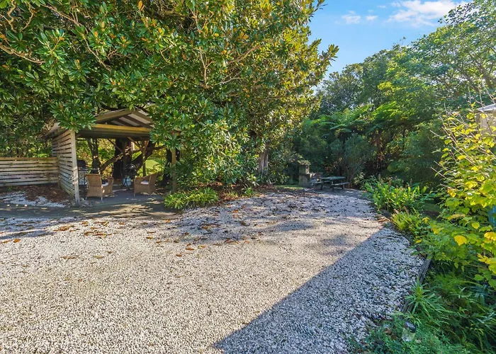 Hyams Beach Places to Stay