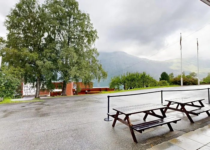 Lofthus Places to Stay