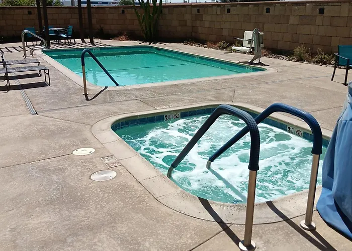 Cathedral City Places to Stay
