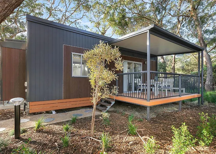 Hawks Nest Places to Stay