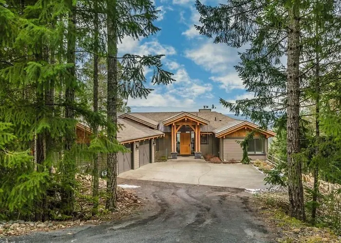 Hornby Island Places to Stay