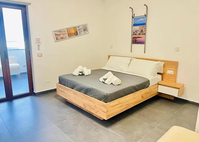 Lipari (Isola Lipari) Places to Stay