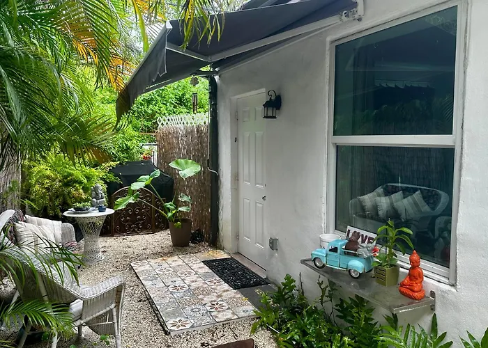 North Miami Places to Stay