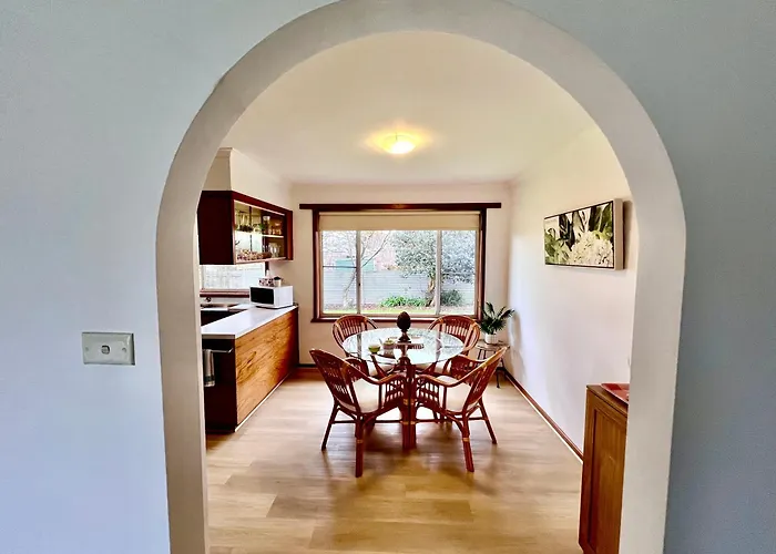 Sebastopol Places to Stay