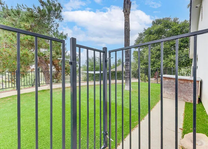 Poway Places to Stay
