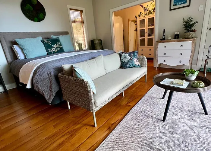 Waipu Places to Stay