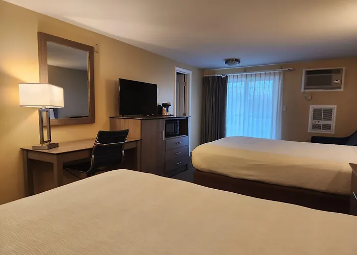 Hyannis Port Places to Stay