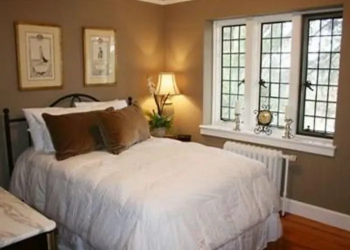 Ringwood Places to Stay