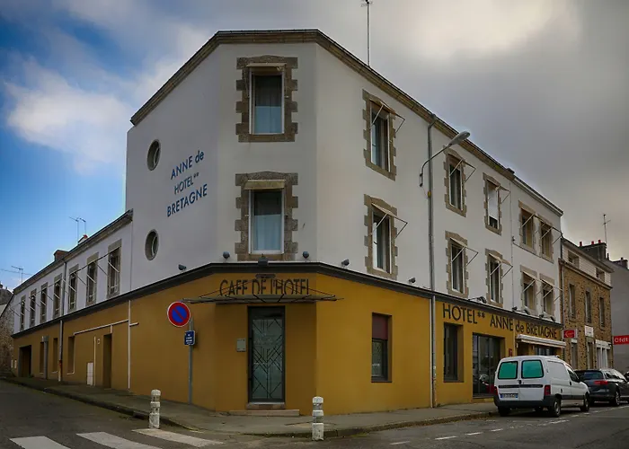 Vannes Places to Stay