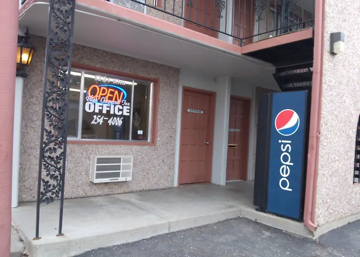 La Junta Places to Stay