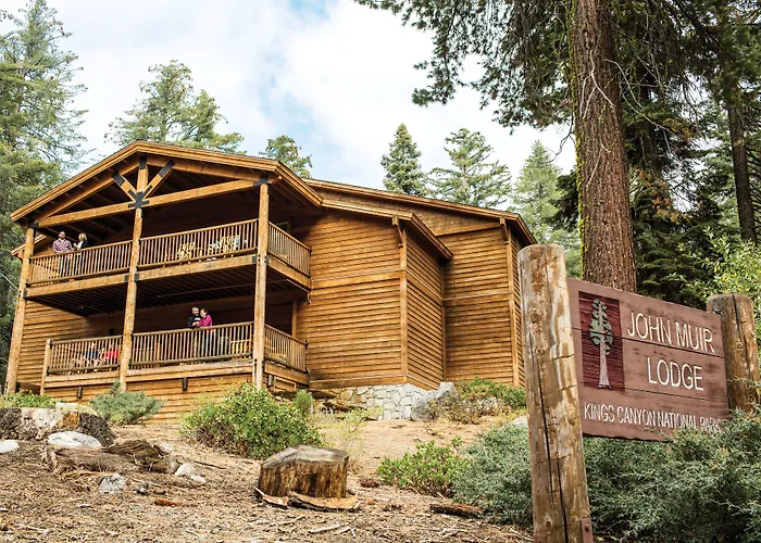 Hume Places to Stay