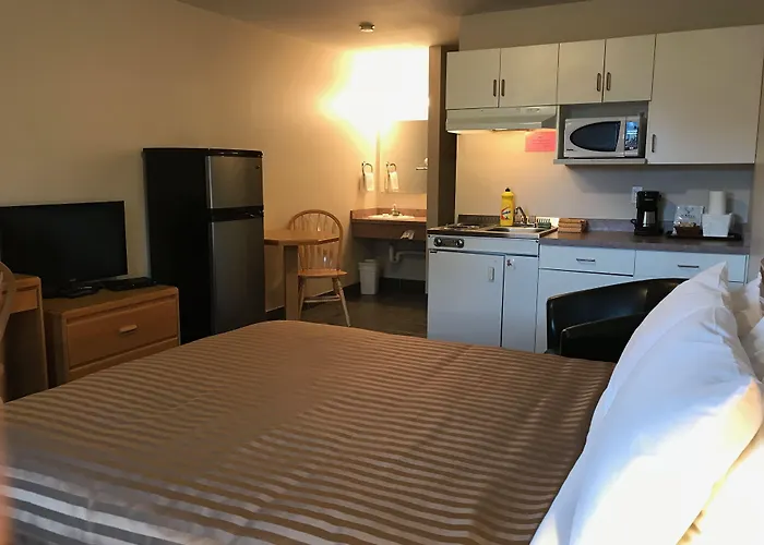 Oliver Places to Stay