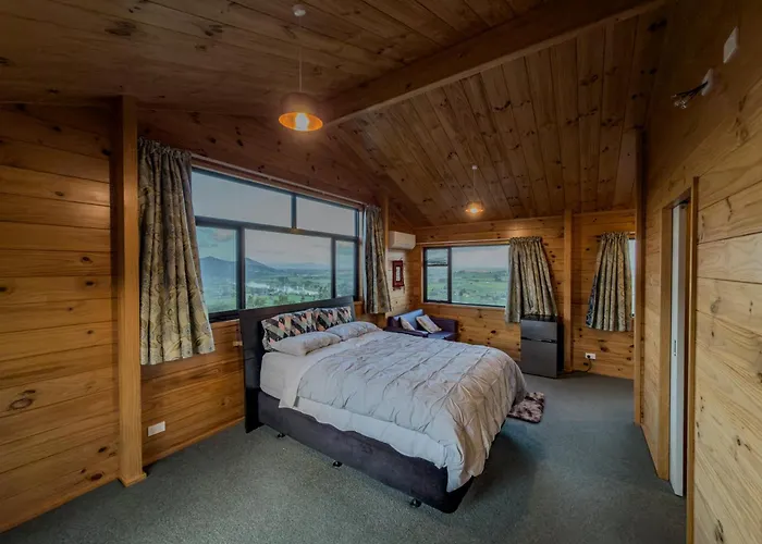 Ngaruawahia Places to Stay